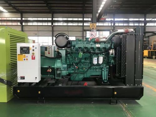 2000KW发电车